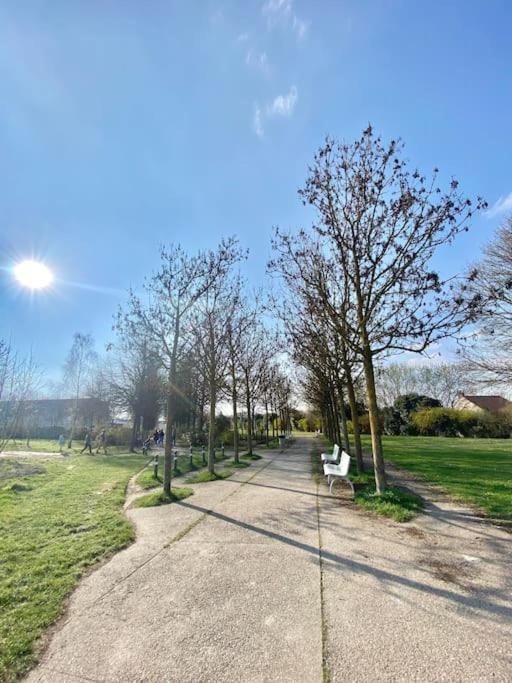 Le Domaine Reserve , Parking Et Ecrin De Verdure Amiens Luaran gambar